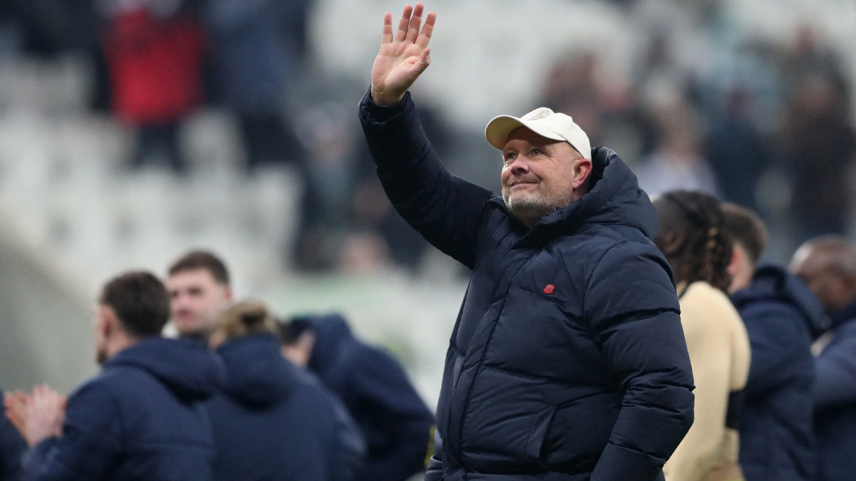 Bromley manager Andy Woodman